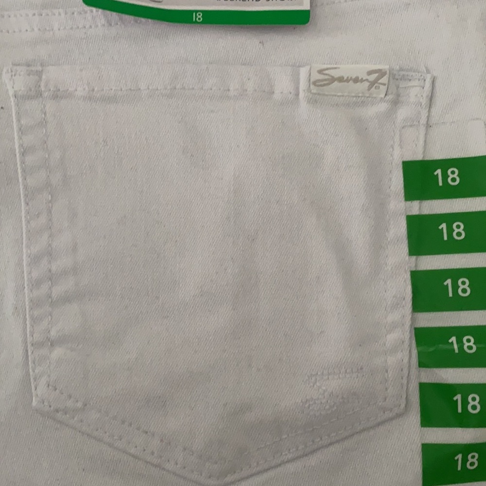Seven7 - white jean , 5”Inseam  “Weekend Shorts” Size 18 NWT. - Picture 6 of 10